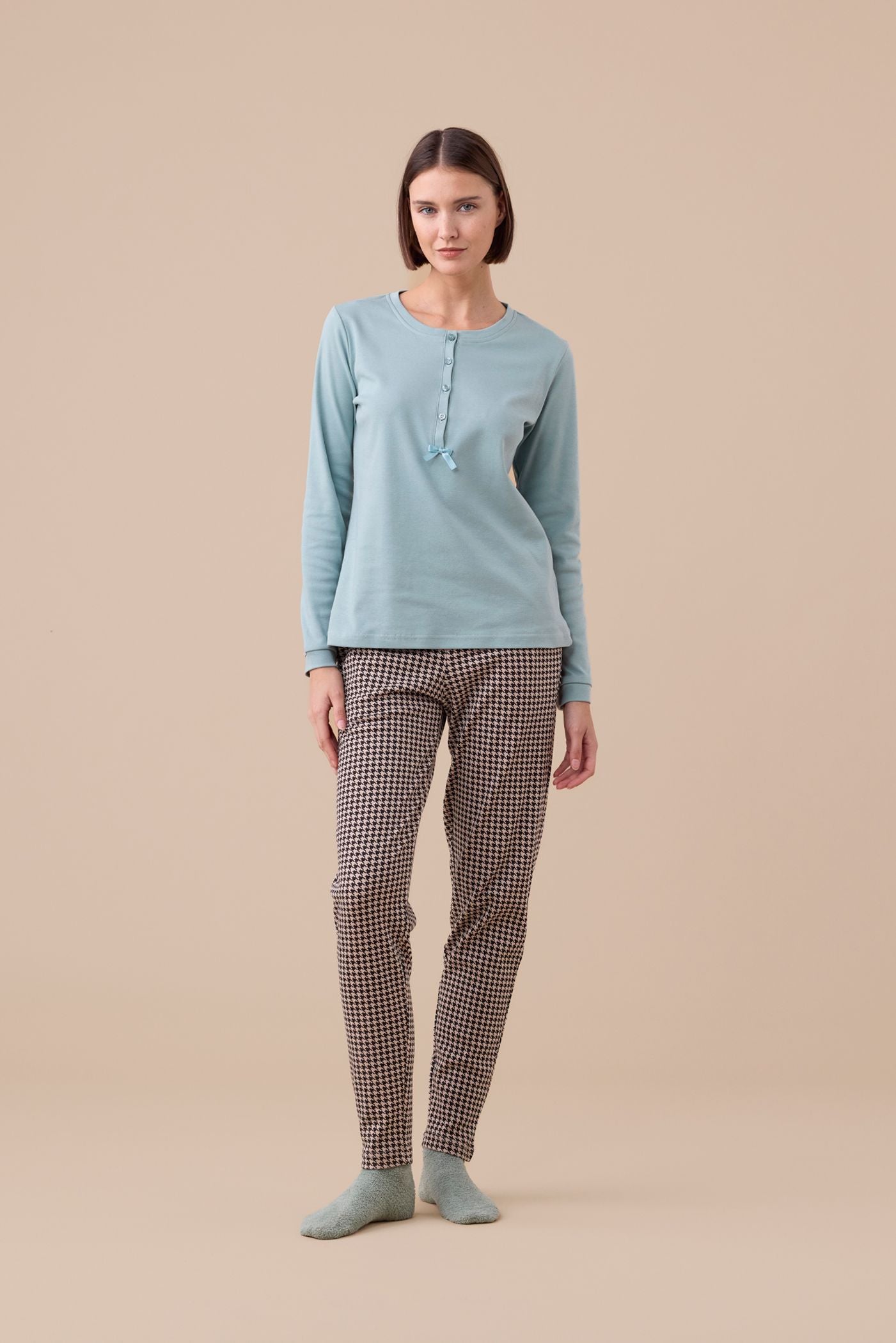 A25---noidinotte---FA9265VERDE SALVIA.JPG