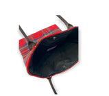 Interno della borsa invernale in pile e con clip per la chiusura. Variante tartan bianco