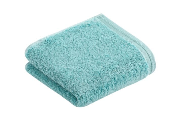 asciugamano color celeste in cotone vegano. Disponibile sia l'asciugamano viso che l'asciugamano per il bidet